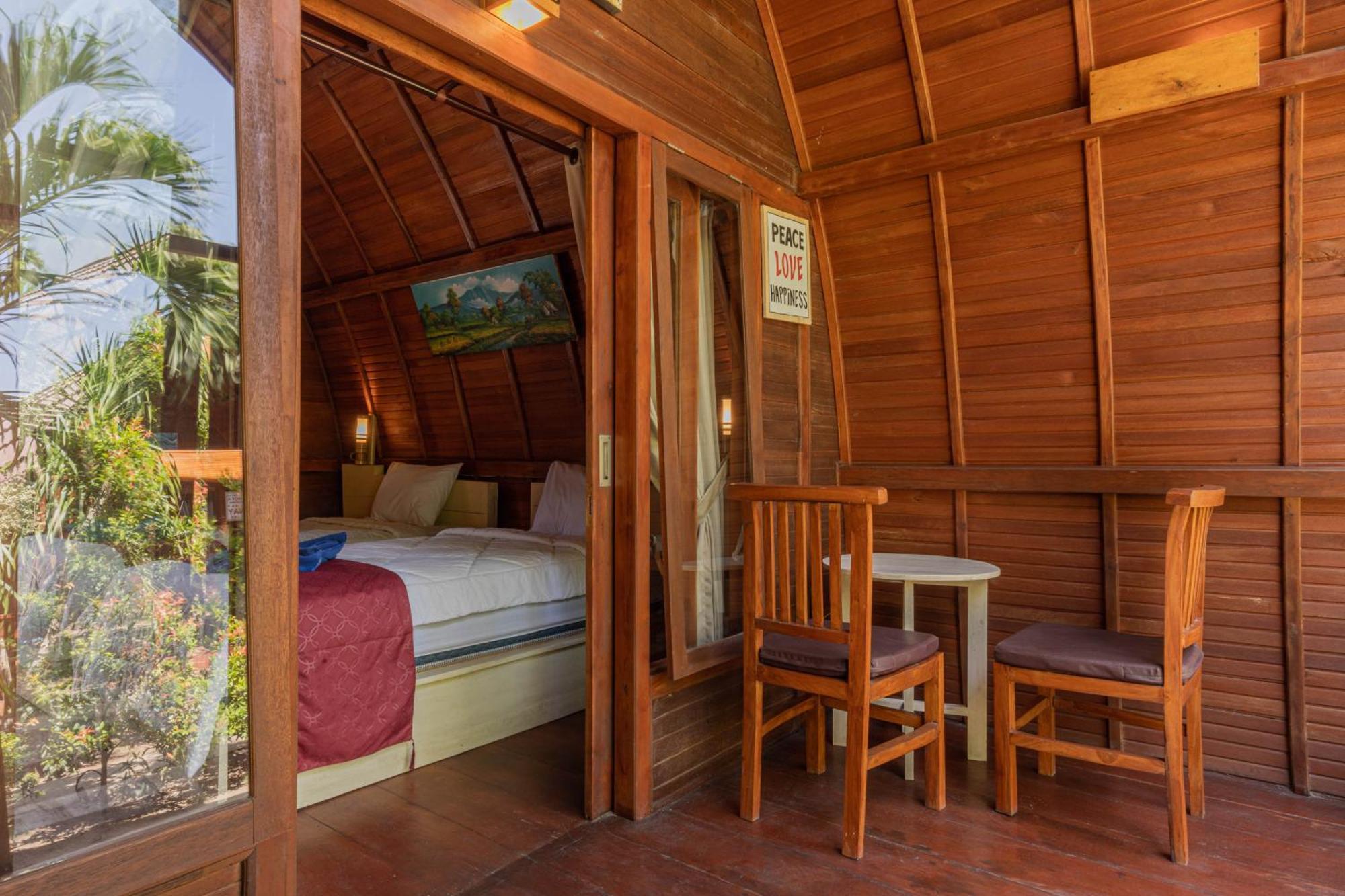 Maha Nusa Menjangan Banyuwedang Room photo